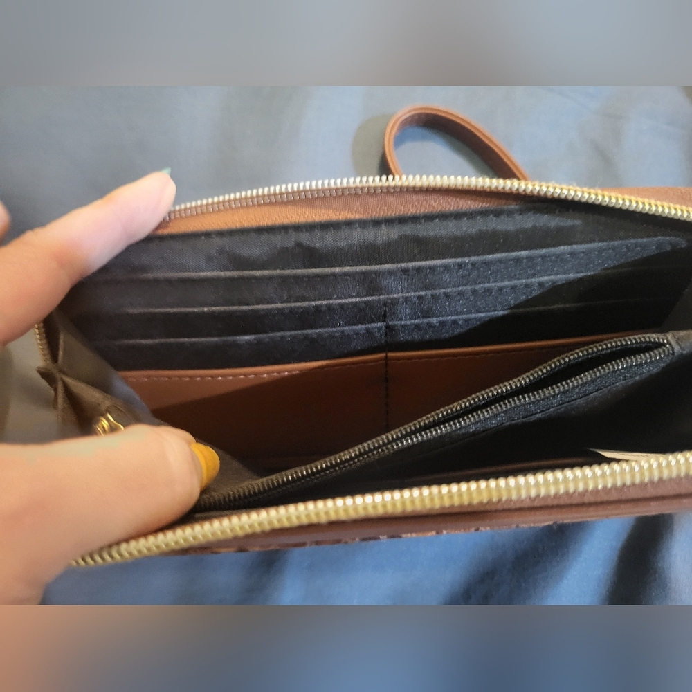 Wallet - Picture 5 of 5